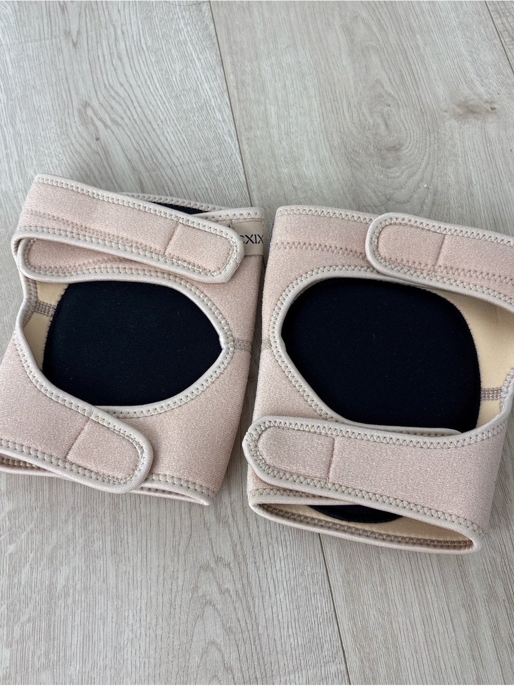 CXIX S/M Padded Knee Pads - Picture 2 of 2